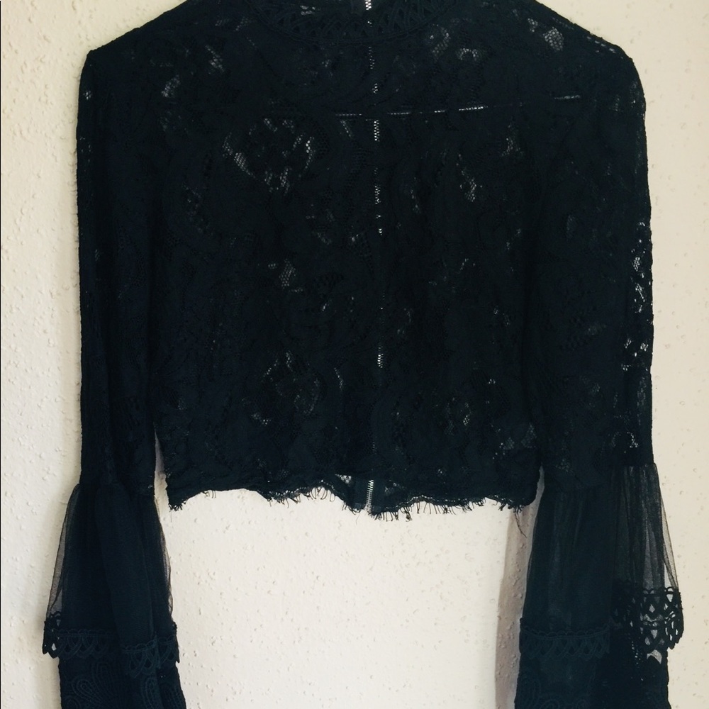 Black Lace Bell Sleeve Crop Top